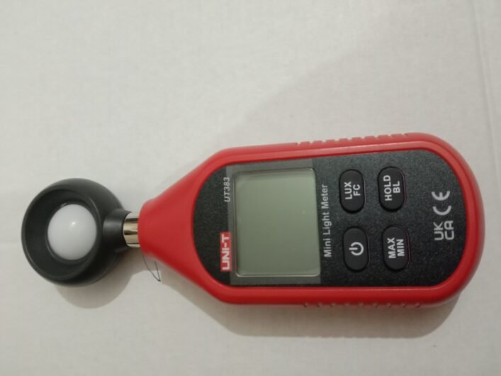 UNI-T UT383BT Mini Light Meter Bluetooth Digital Luxmeter Lux FC Environmental Testing Equipment