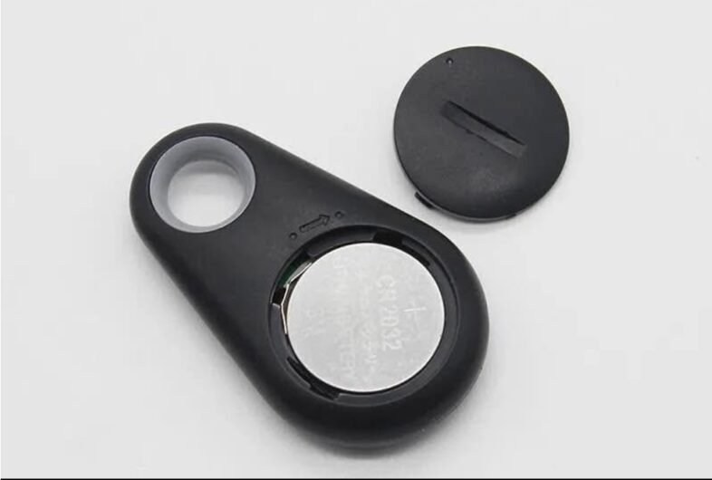 Mini GPS Bluetooth tracker